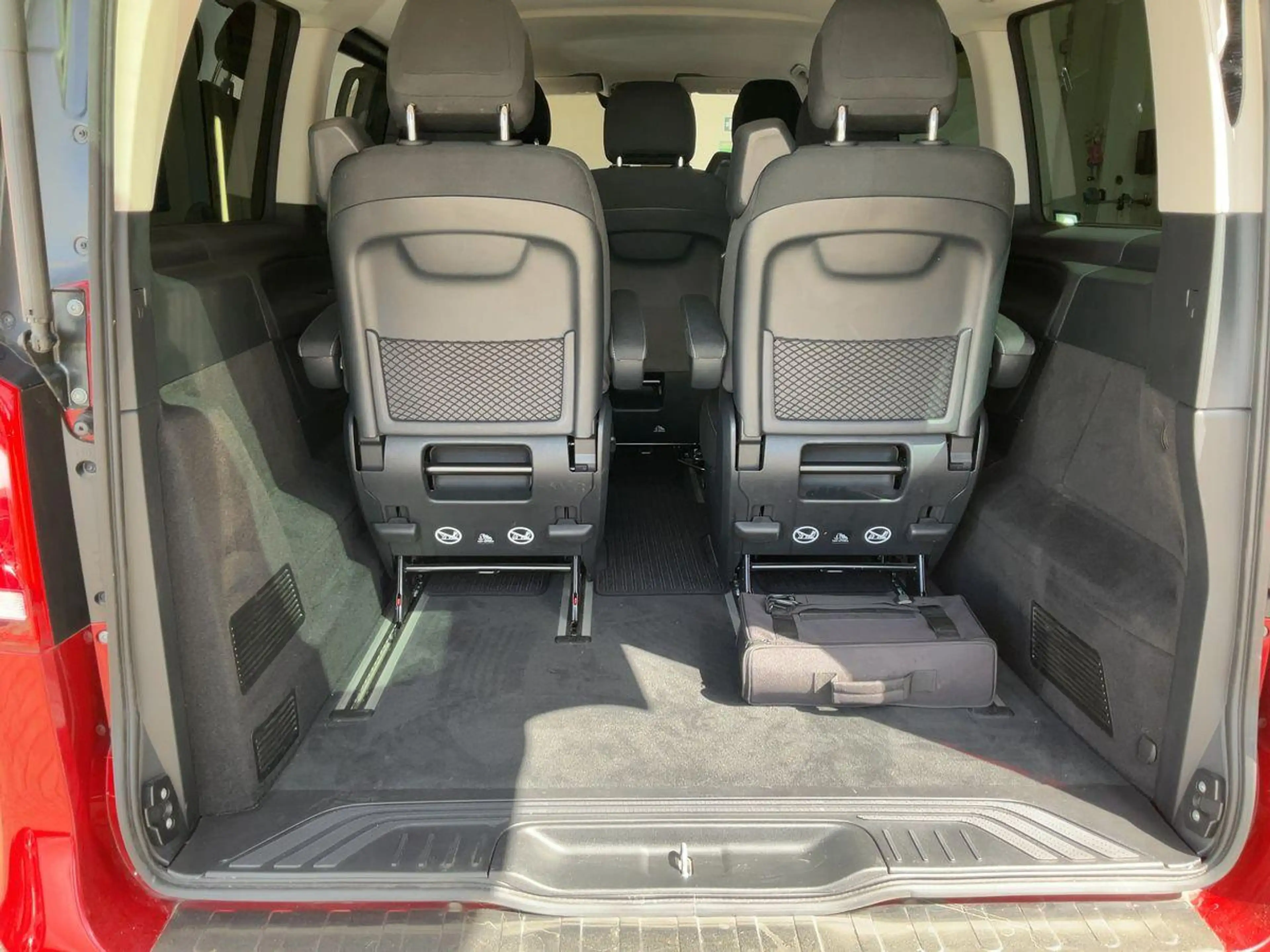 Mercedes-Benz EQV 300 EQV L3 — photo 5