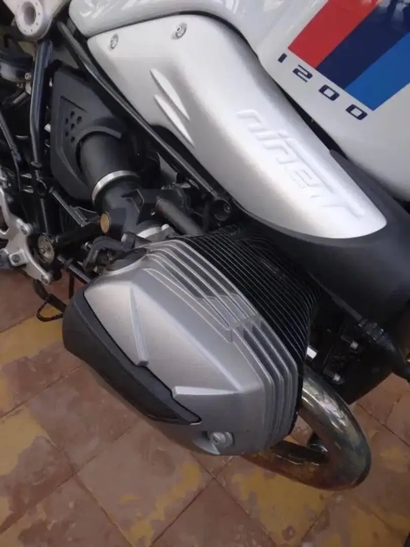 BMW R nineT Urban GS Bianco - 2