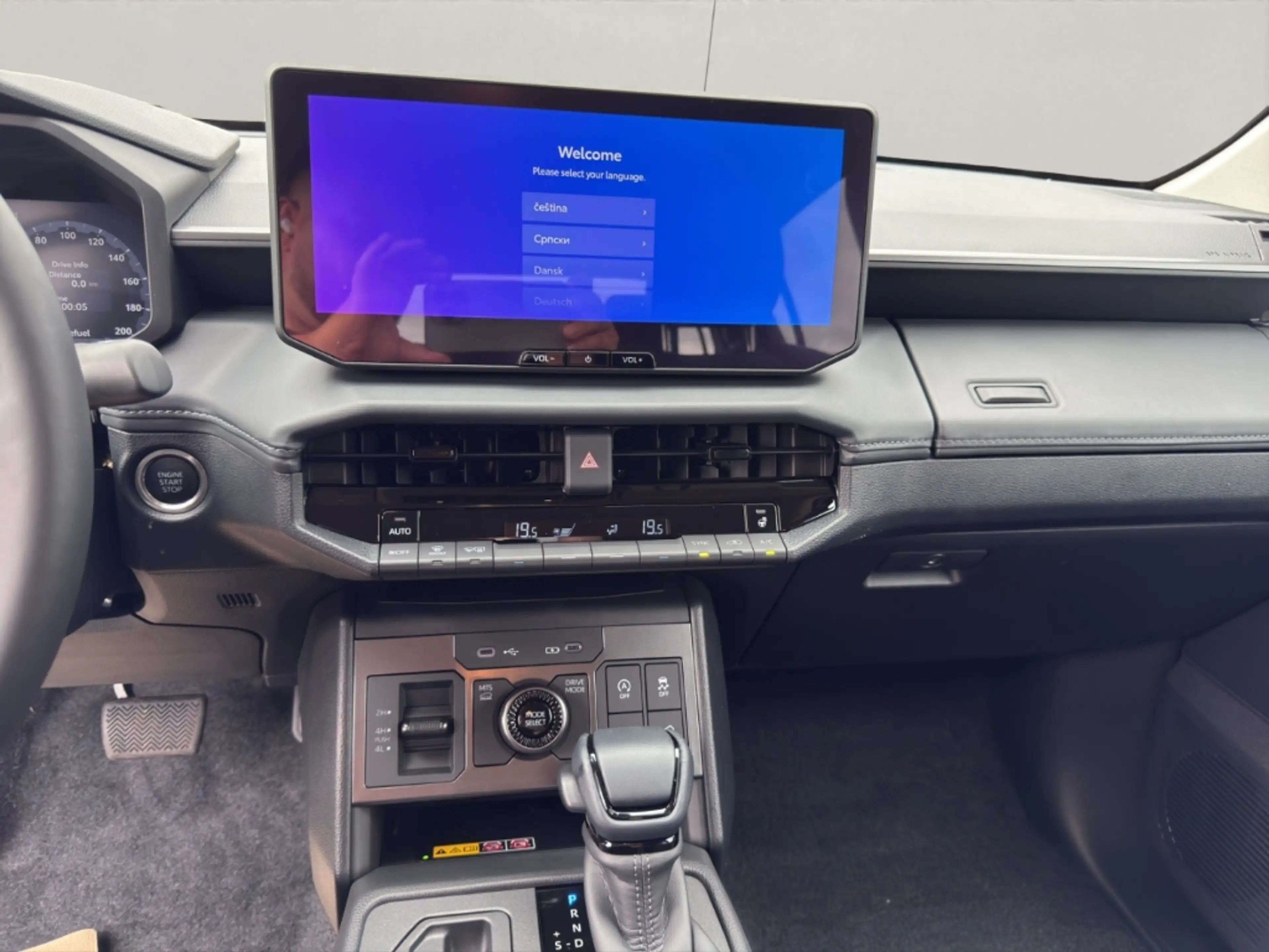Toyota Hilux DOUBLE-CAB+INVICIBLE+JBL+AKTION+SOFORT — photo 14
