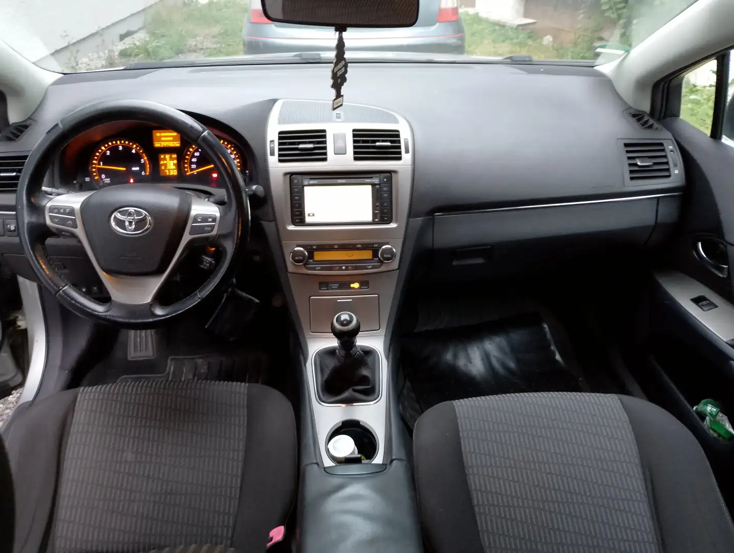 Toyota Avensis Avensis Combi 2.2 D-4D Executive Grau - 2