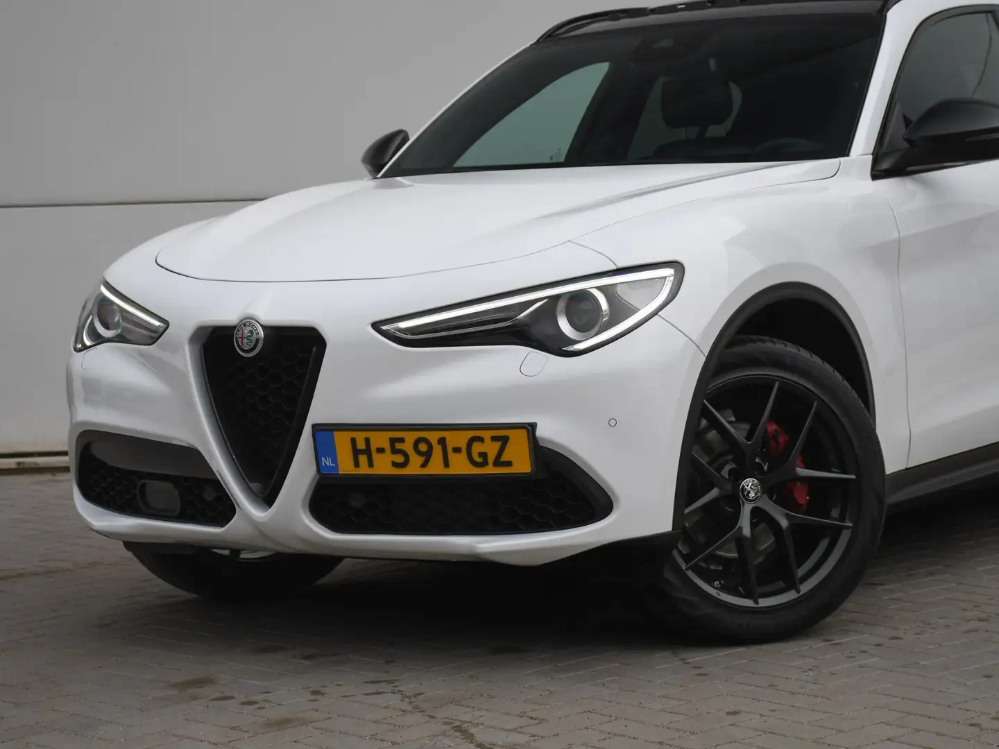 Alfa Romeo Stelvio Super 2.0 Turbo 280pk AWD Automaat SCHUIF-DAK | LE Weiß - 2