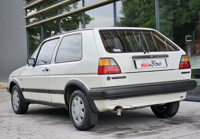 Volkswagen Golf view 10