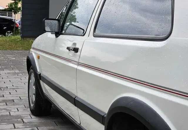 Volkswagen Golf view 12
