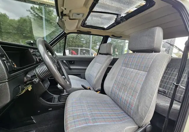 Volkswagen Golf view 14