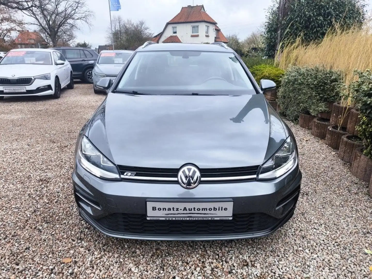 Volkswagen Golf Variant 2.0 TDI DSG Comf. R-Line *Navi,Klimatr,SHZ,Kamera* Gris - 2