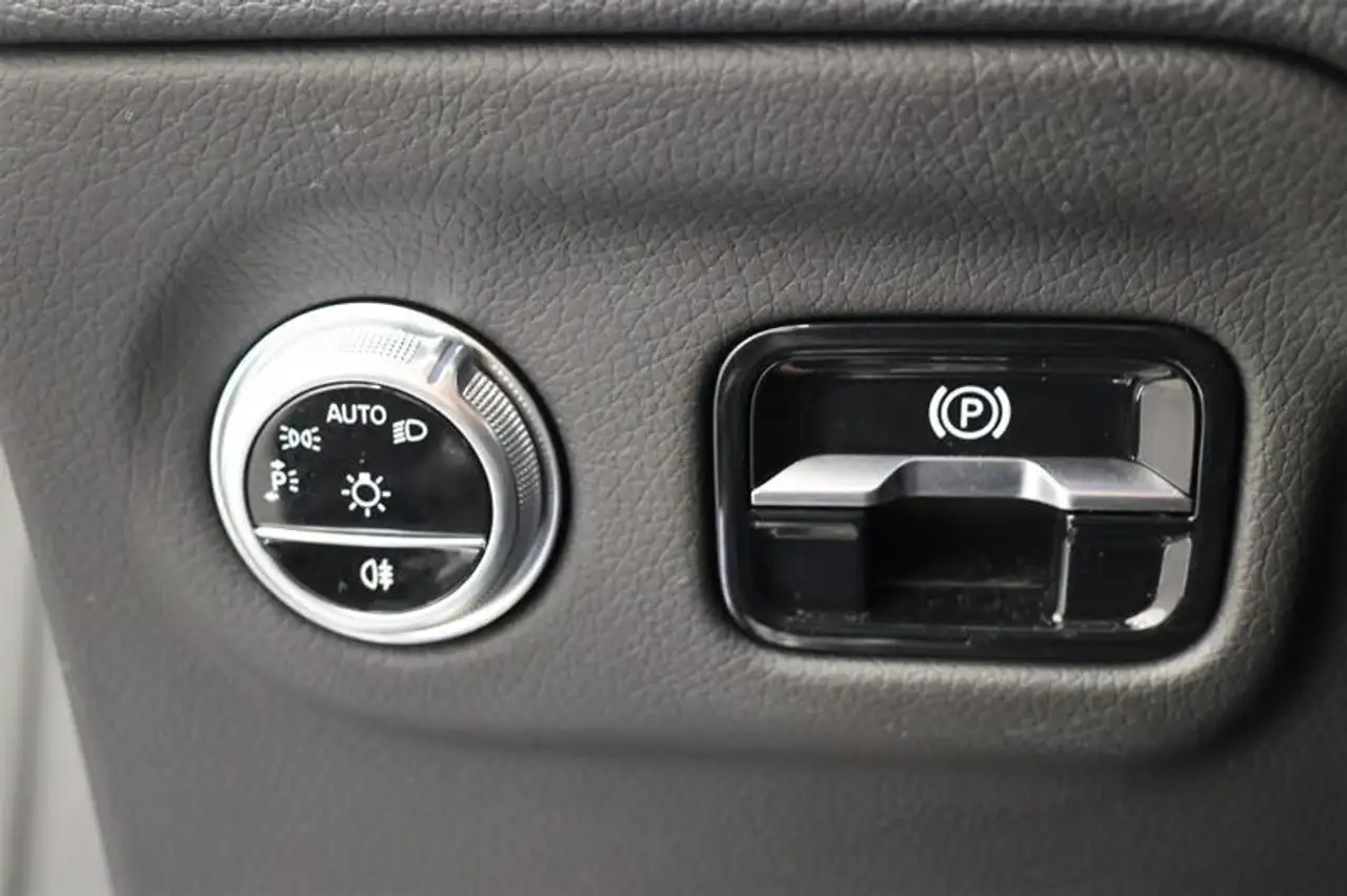 Mercedes-Benz EQS снимка Mercedes-Benz EQS