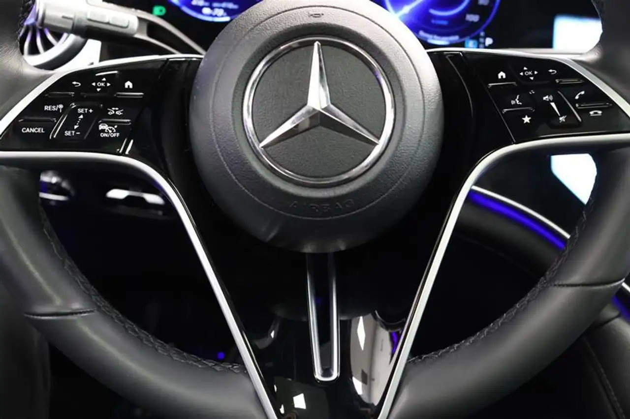 Mercedes-Benz EQS снимка Mercedes-Benz EQS