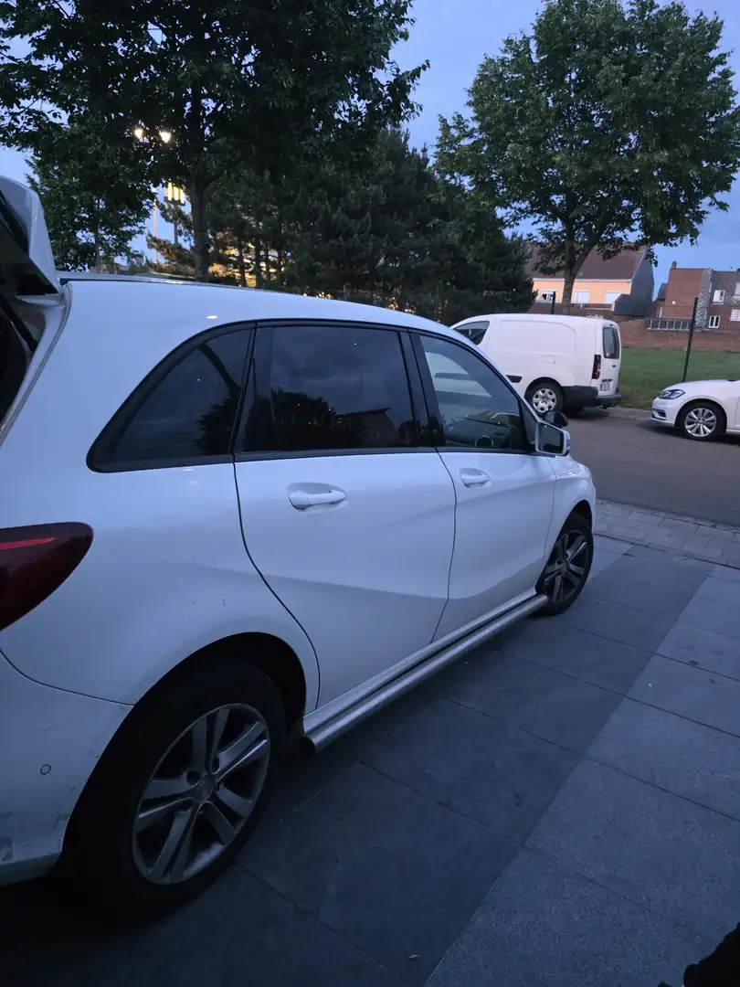 Mercedes-Benz B 220 - 1