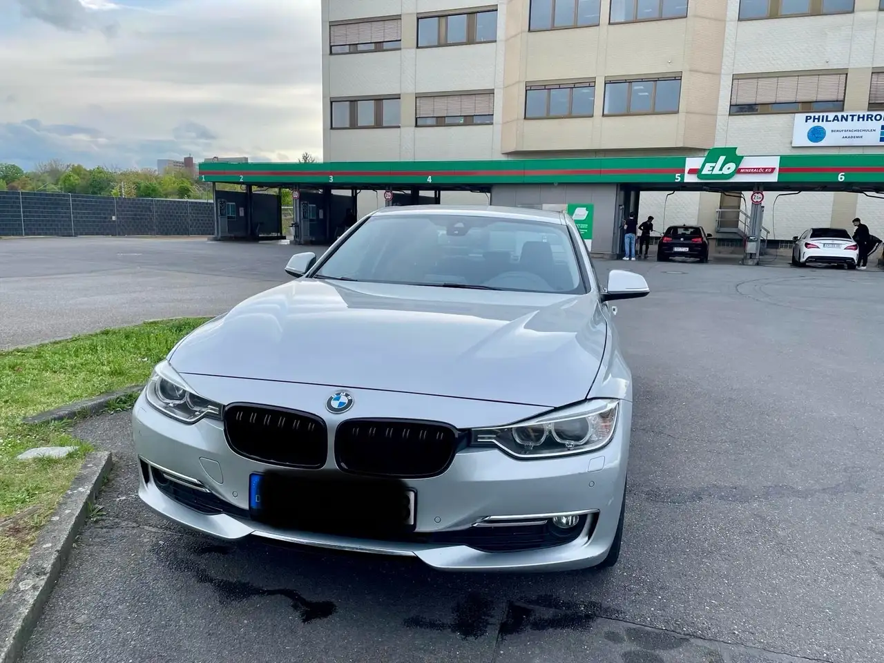BMW 320