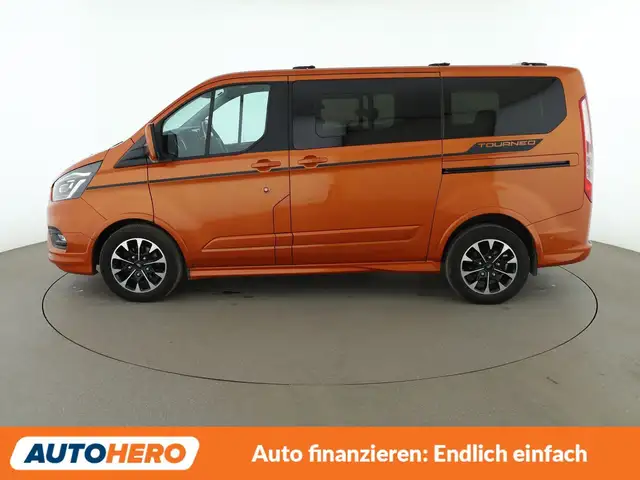Ford Tourneo Custom view 3