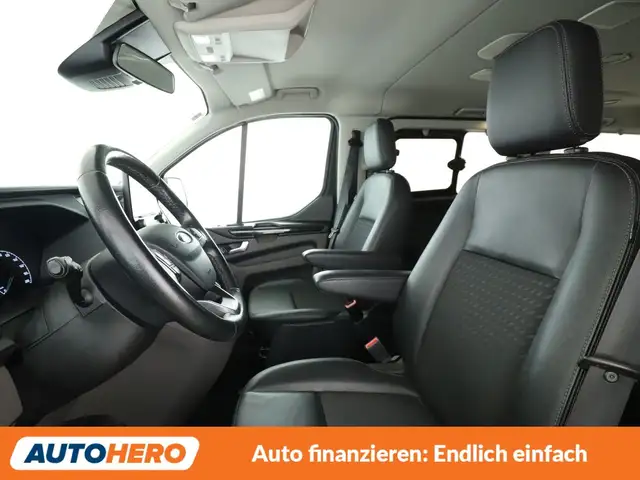 Ford Tourneo Custom view 11