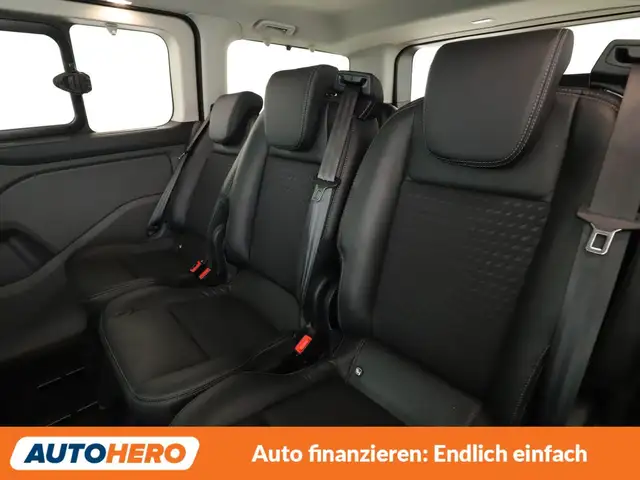Ford Tourneo Custom view 10