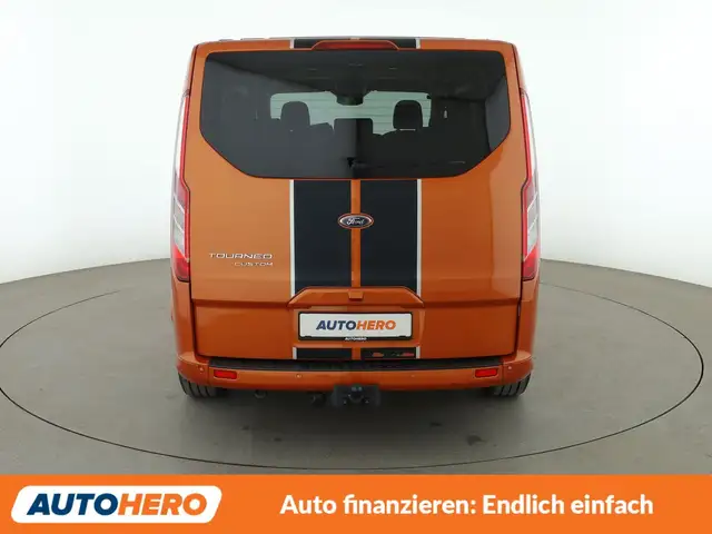 Ford Tourneo Custom view 5
