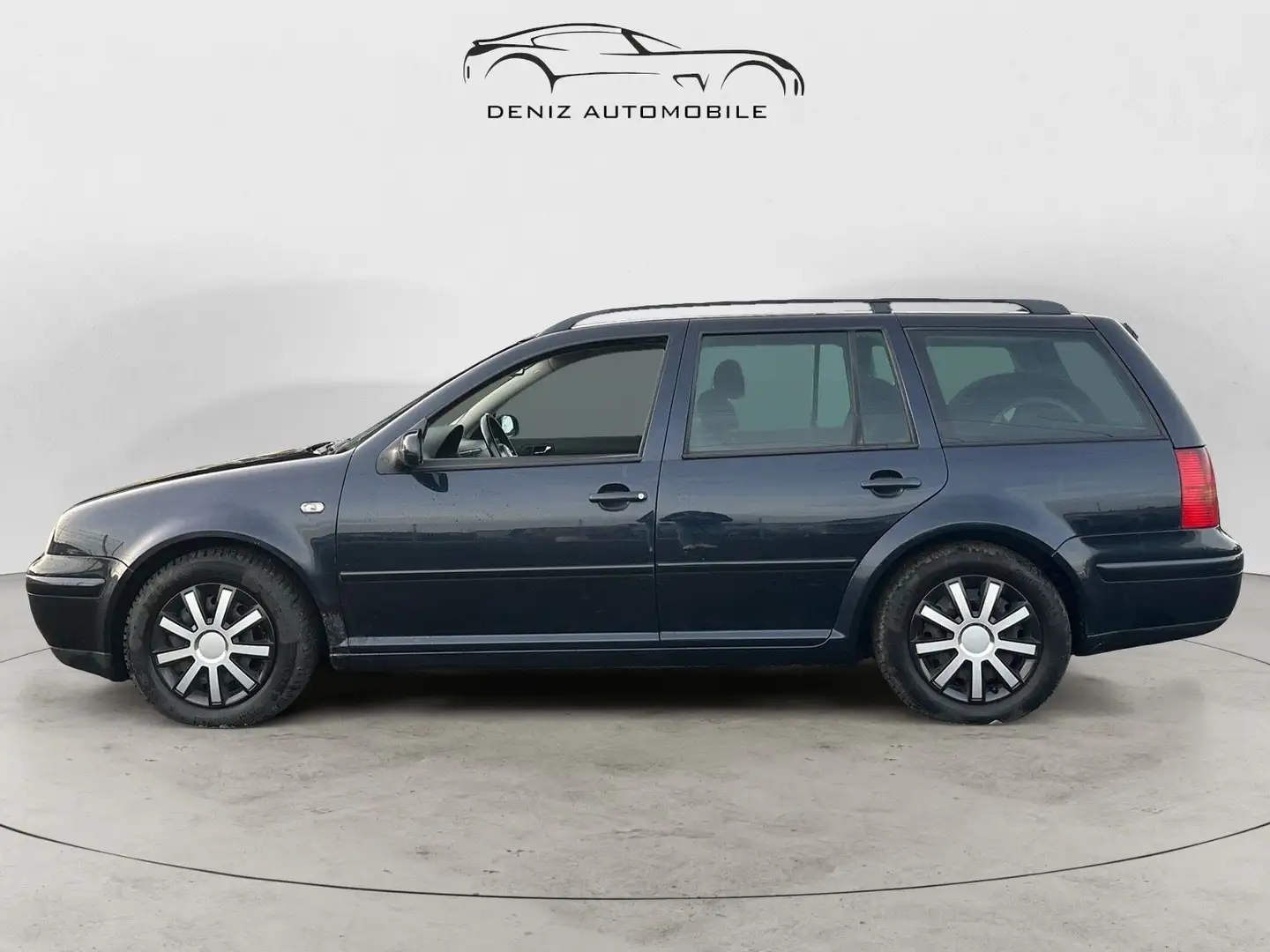 Volkswagen Golf 1.9TDI 96kW 4motion Pacific Variant Schwarz - 2