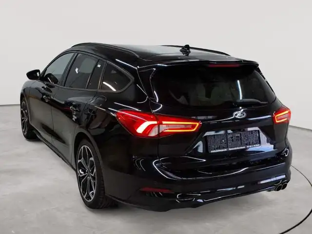 Ford Focus view 5
