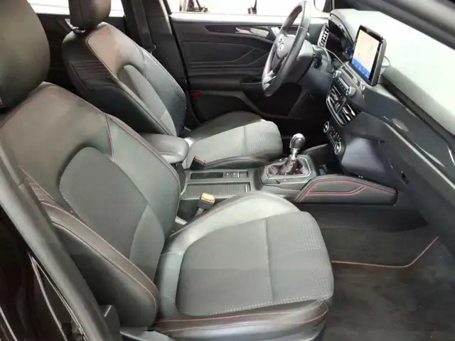 Ford Focus view 8