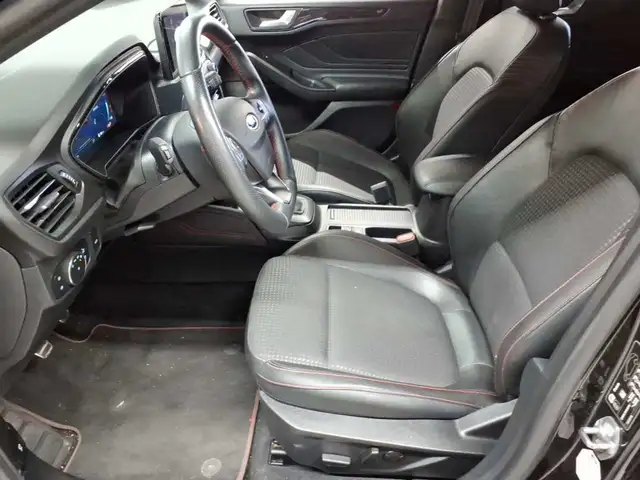 Ford Focus view 7