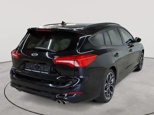 Ford Focus view 4