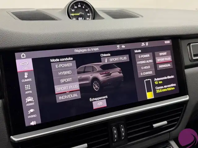 Porsche Cayenne view 13