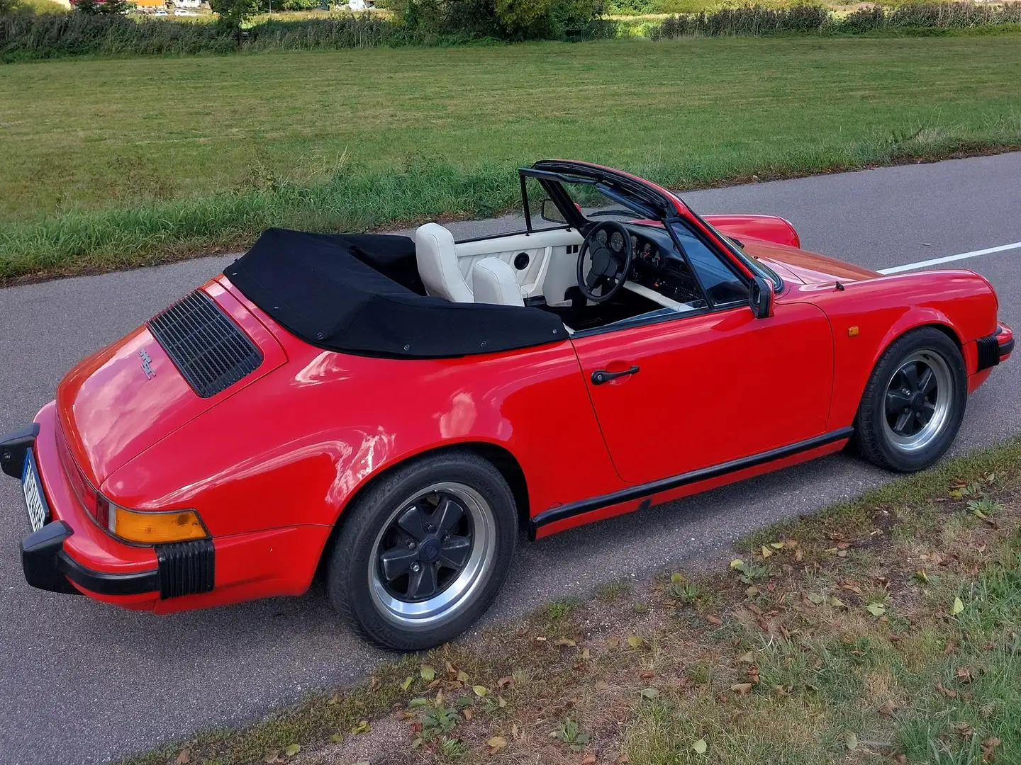 Porsche 911 SC Cabrio Rouge - 2