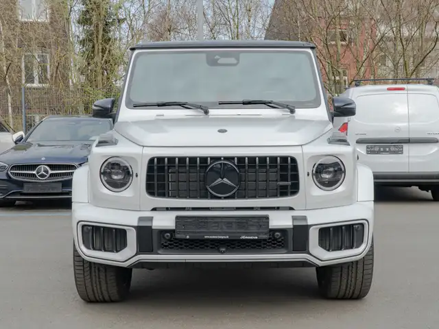 Mercedes-Benz G-Class view 3