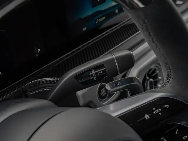 Mercedes-Benz G-Class view 13