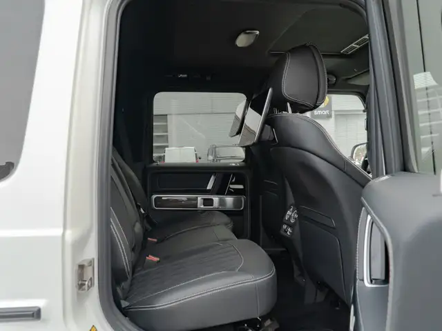 Mercedes-Benz G-Class view 10