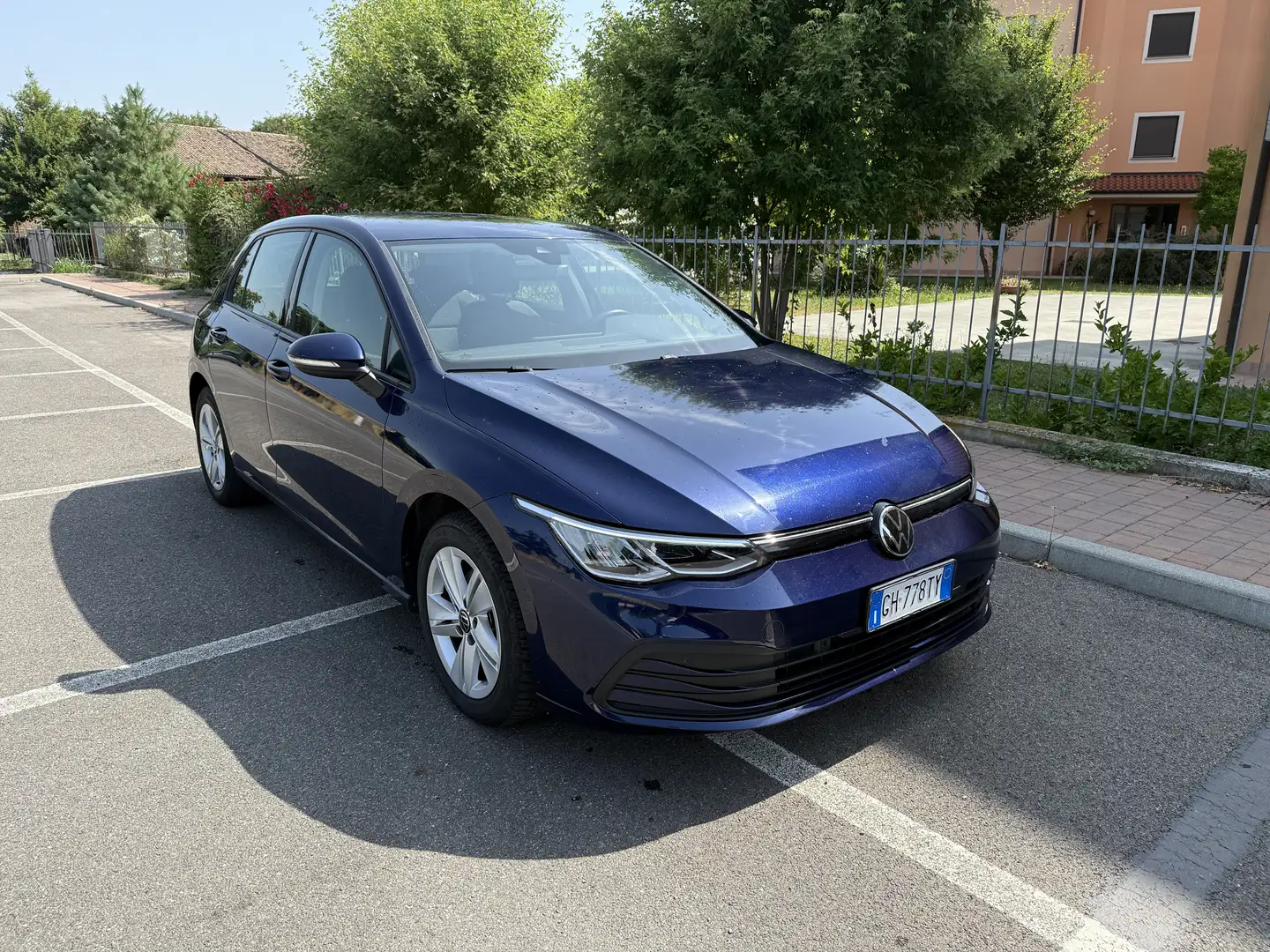 Volkswagen Golf 8 2.0 tdi Life 115cv 2022 - 1