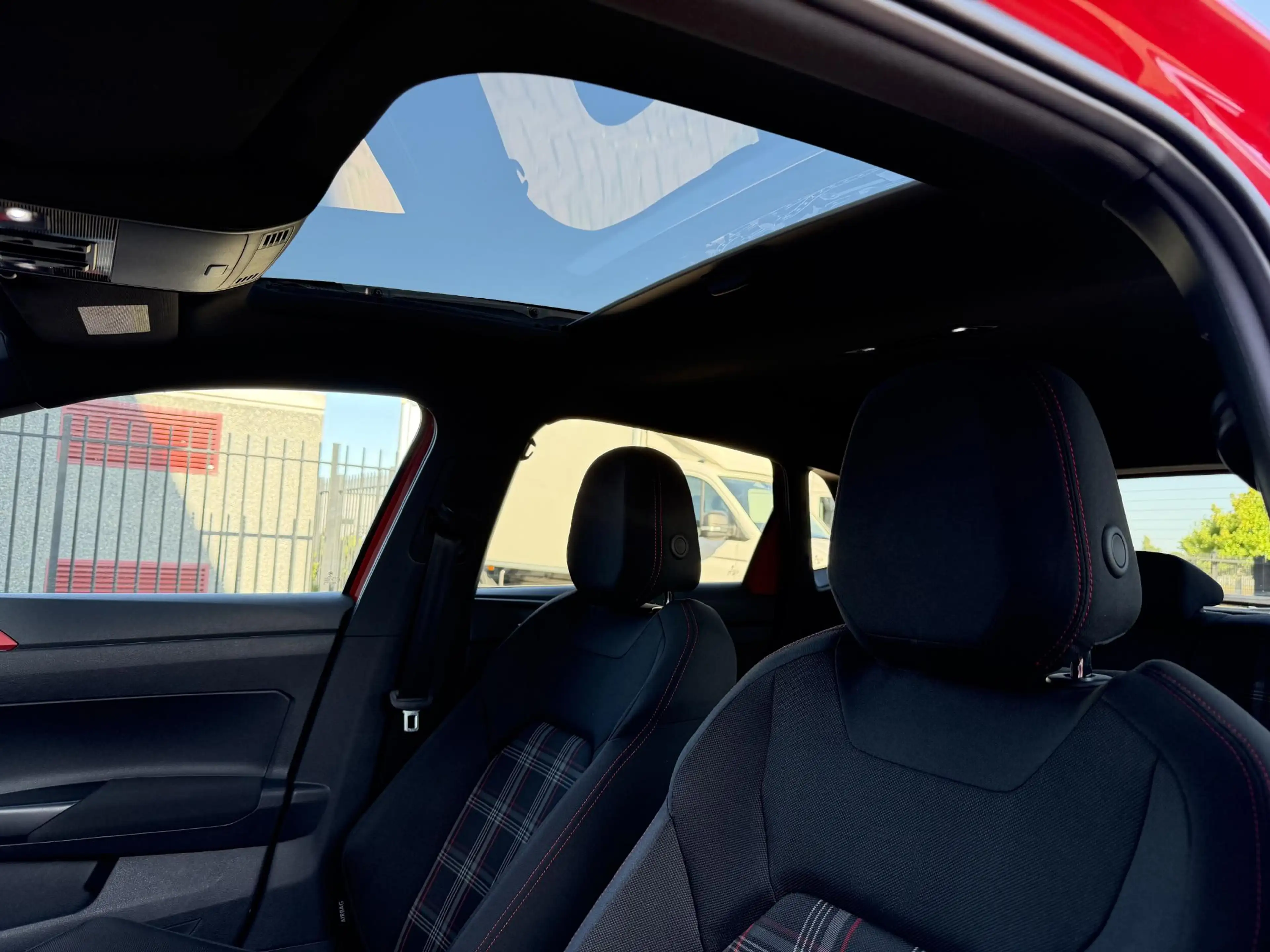 Volkswagen Polo GTI 2.0 TSI PANO | BEATS | VIRTUAL — photo 11