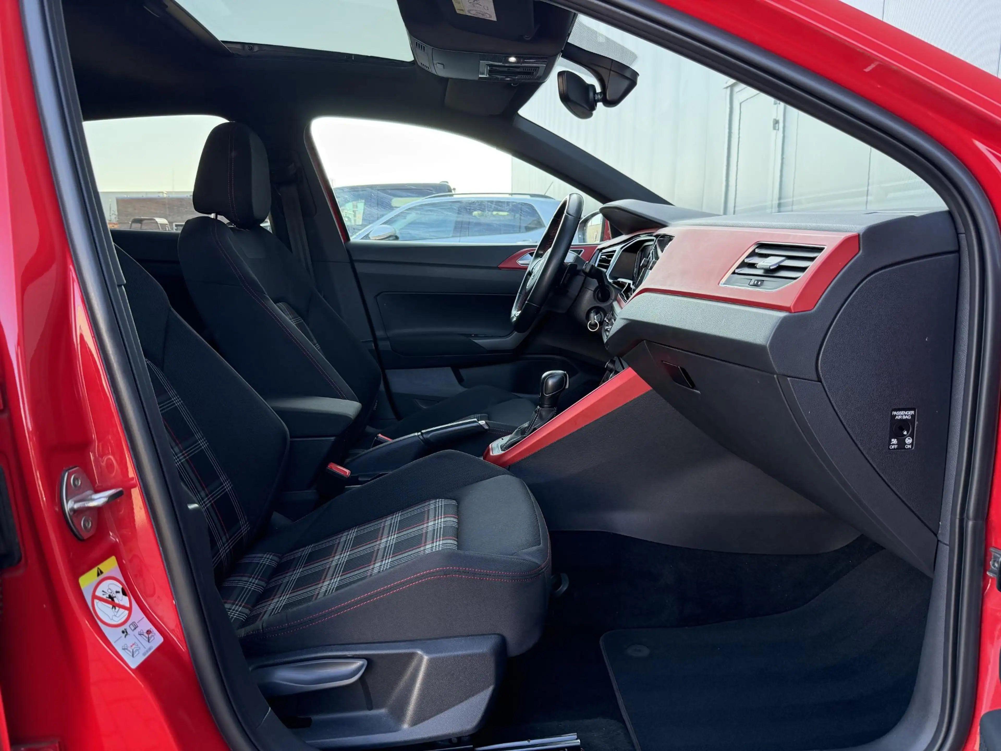 Volkswagen Polo GTI 2.0 TSI PANO | BEATS | VIRTUAL — photo 12