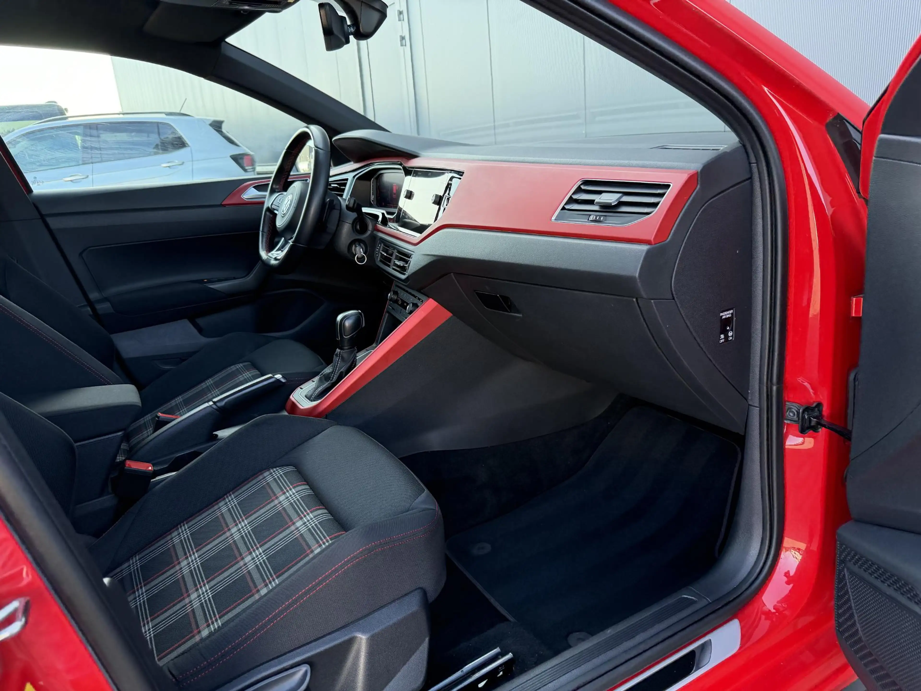 Volkswagen Polo GTI 2.0 TSI PANO | BEATS | VIRTUAL — photo 13
