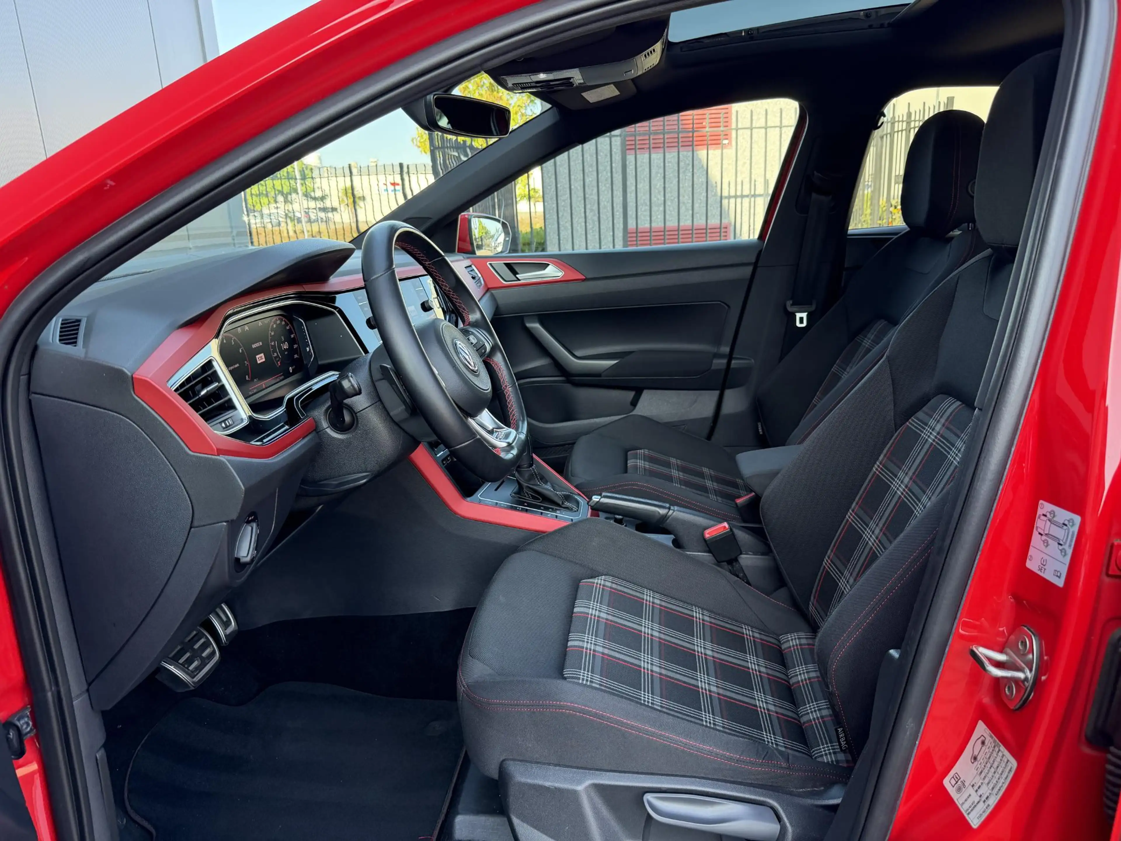 Volkswagen Polo GTI 2.0 TSI PANO | BEATS | VIRTUAL — photo 10