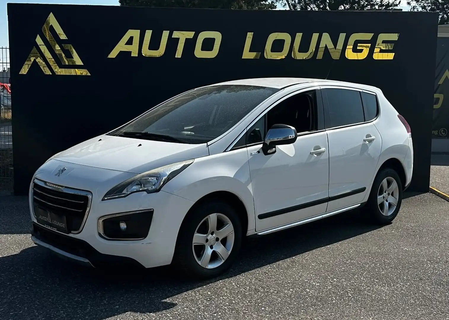 Peugeot 3008 1,2 PureTech 130 S&S Style Weiß - 1