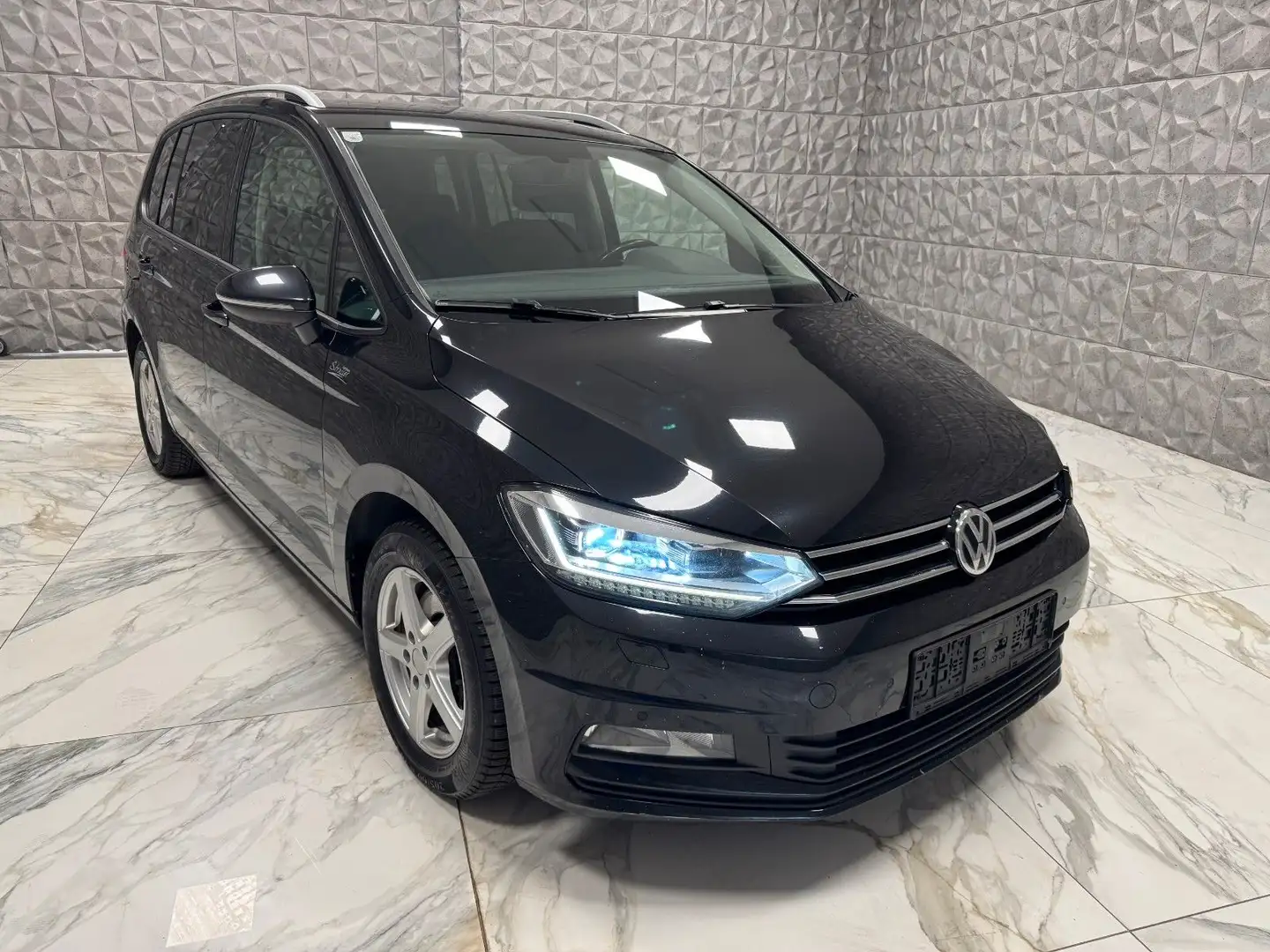 Volkswagen Touran Comfortline BMT/Start-Stopp Schwarz - 1