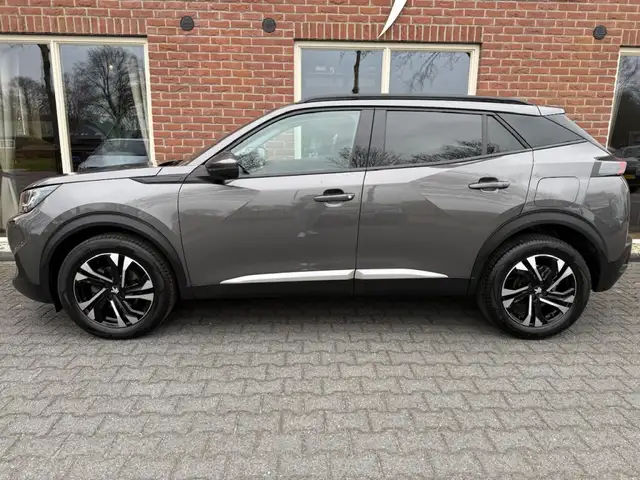 Peugeot 2008 view 2