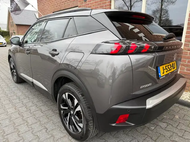 Peugeot 2008 view 11