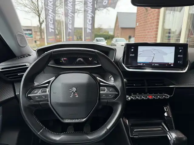 Peugeot 2008 view 7