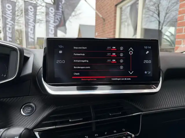 Peugeot 2008 view 18