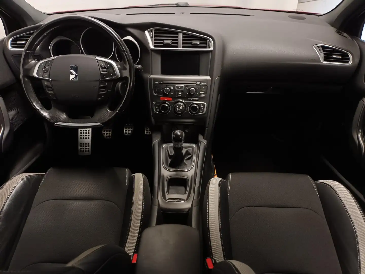 Citroen DS4 1.6 VTi So Chic - Airco - Navi - Trekhaak - 6 maan Rojo - 2