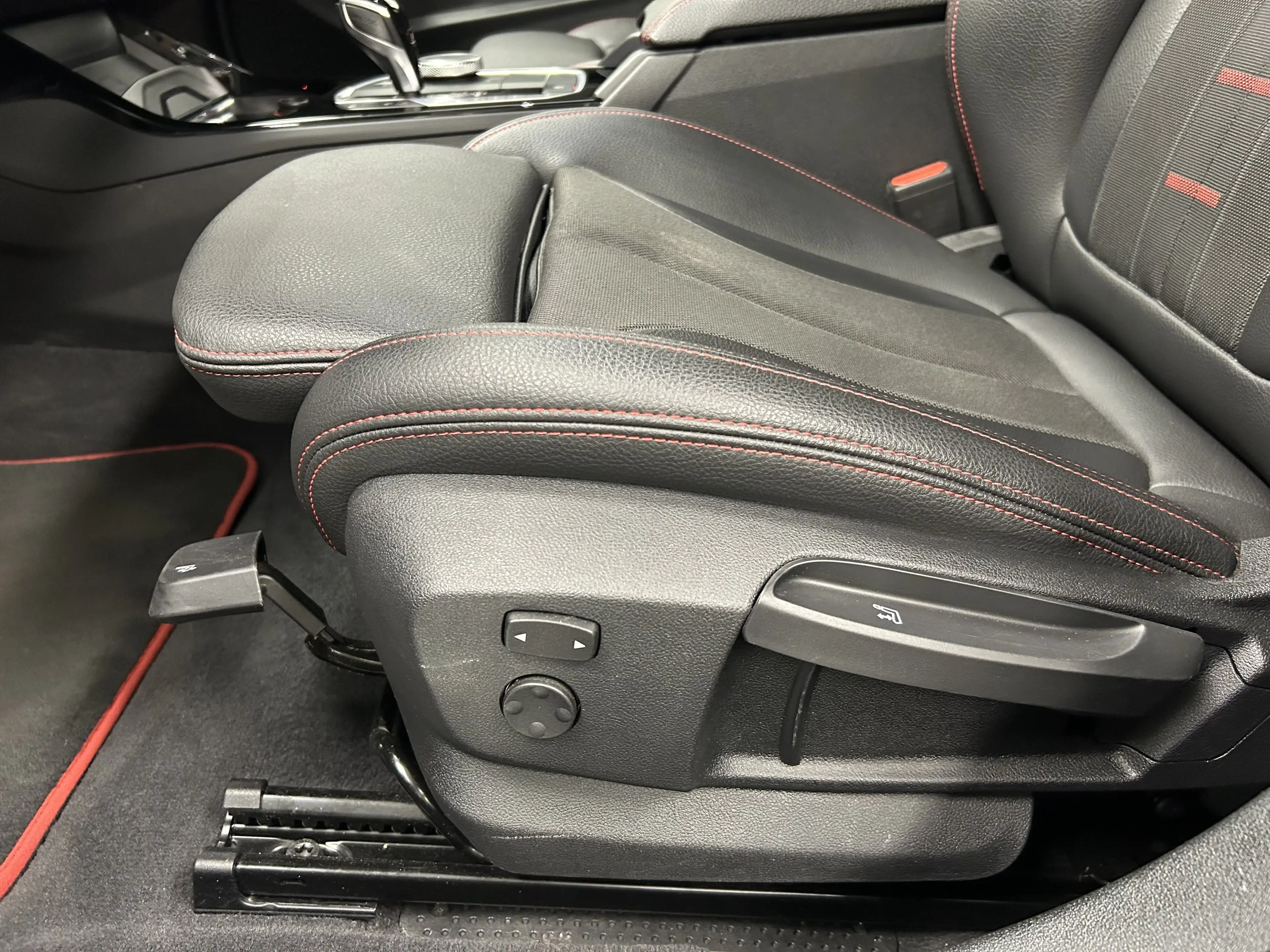 BMW 128 ti Hatch — photo 31
