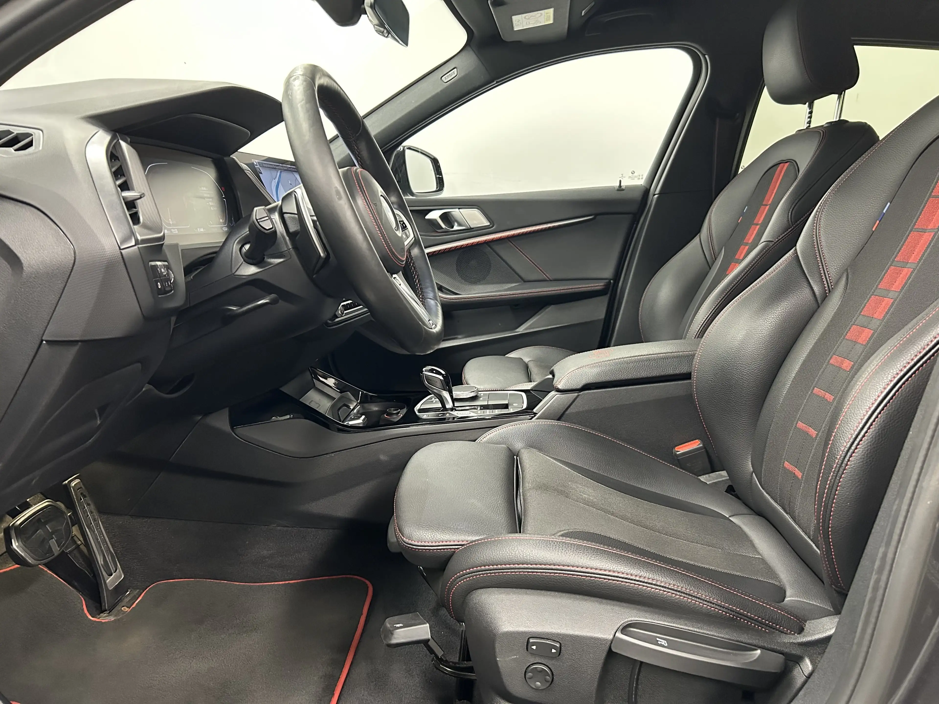BMW 128 ti Hatch — photo 4