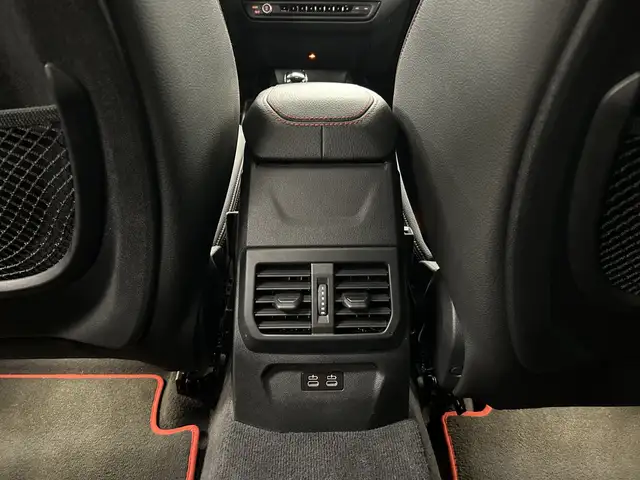 BMW 1 Series view 17