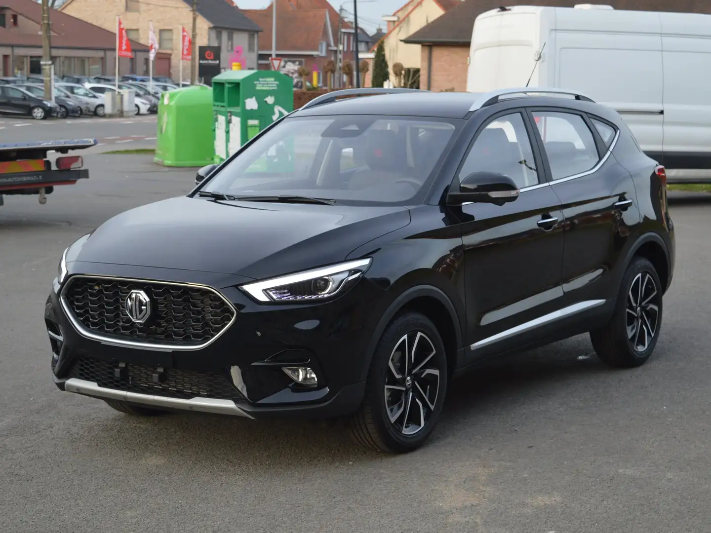 MG ZS 1.5 VTi-Tech Luxury Noir - 1