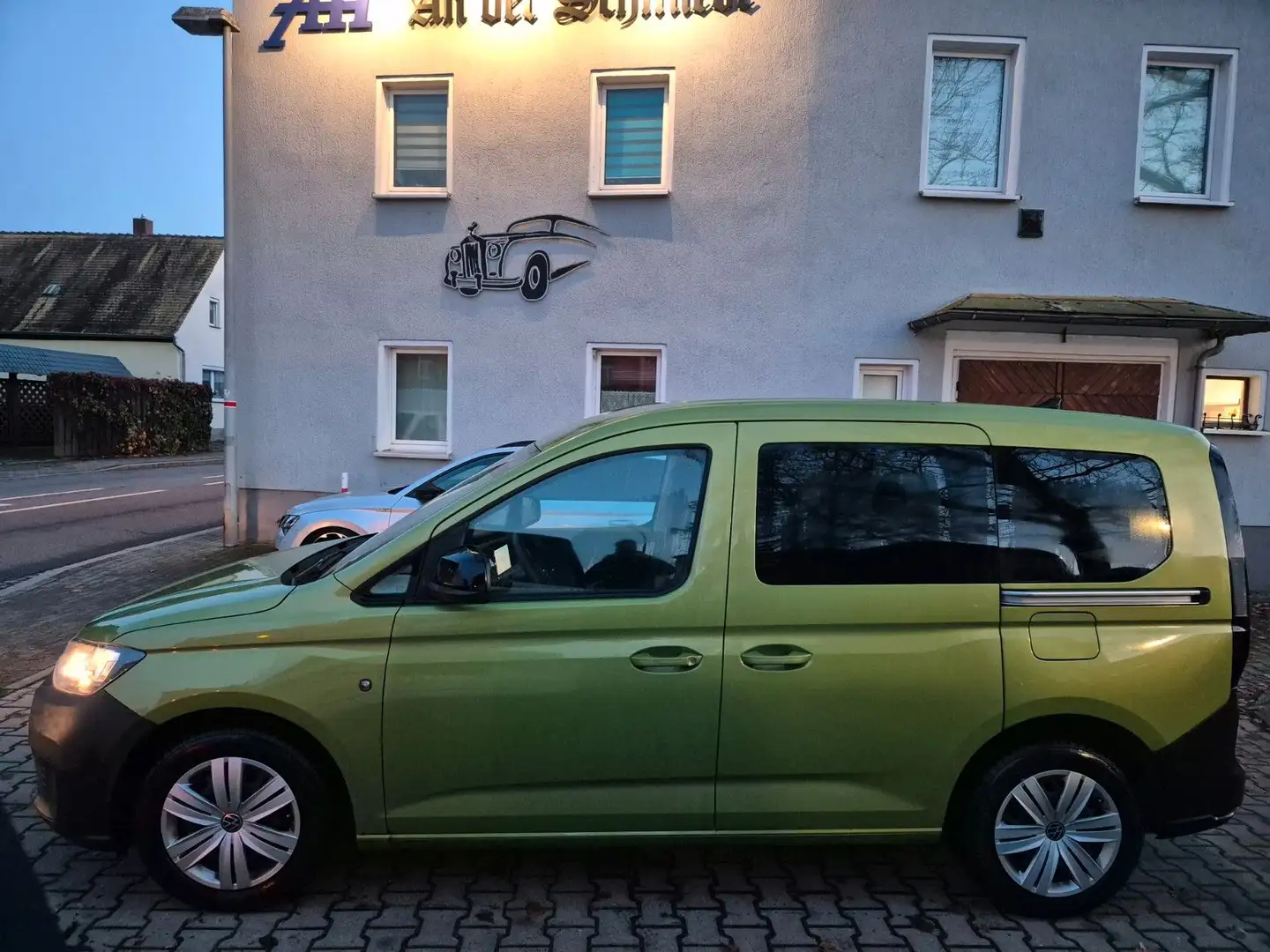Volkswagen Caddy 2.0 TDi,4Motion,Navi,Klima,Sitzhzg,Ahk Vert - 1