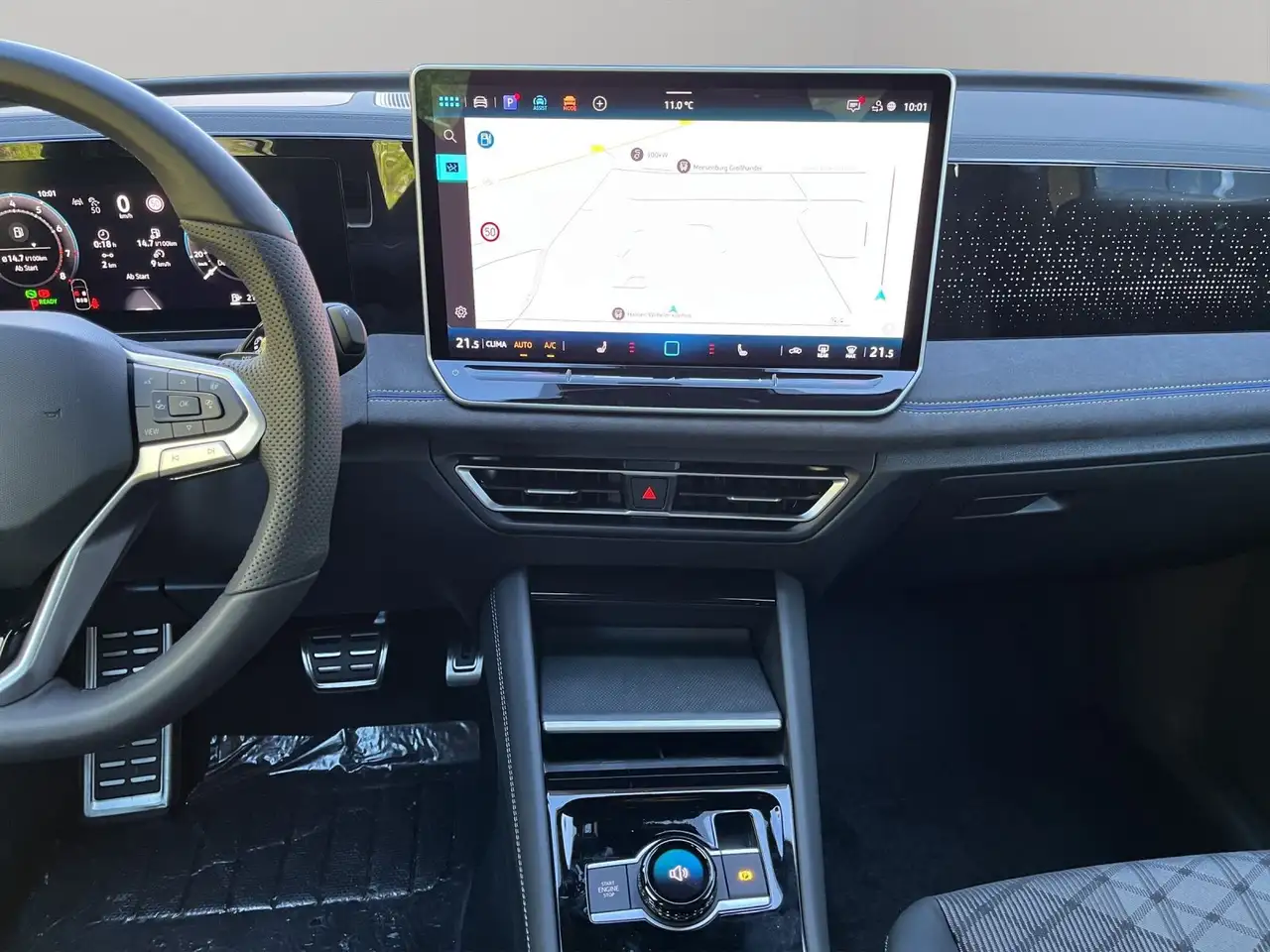 Volkswagen Tiguan R-Line 1.5 l eTSI DSG AHK+ACC+MATRIX 12