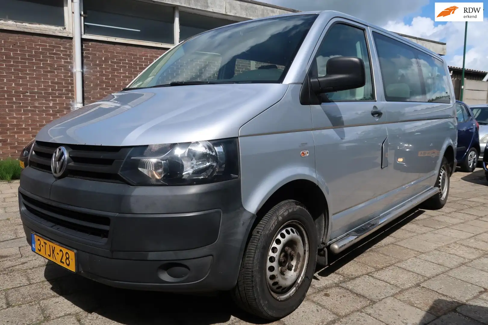 Volkswagen 2.0 TDI L2H1 BM 9 persoons Lange versie Gris - 1