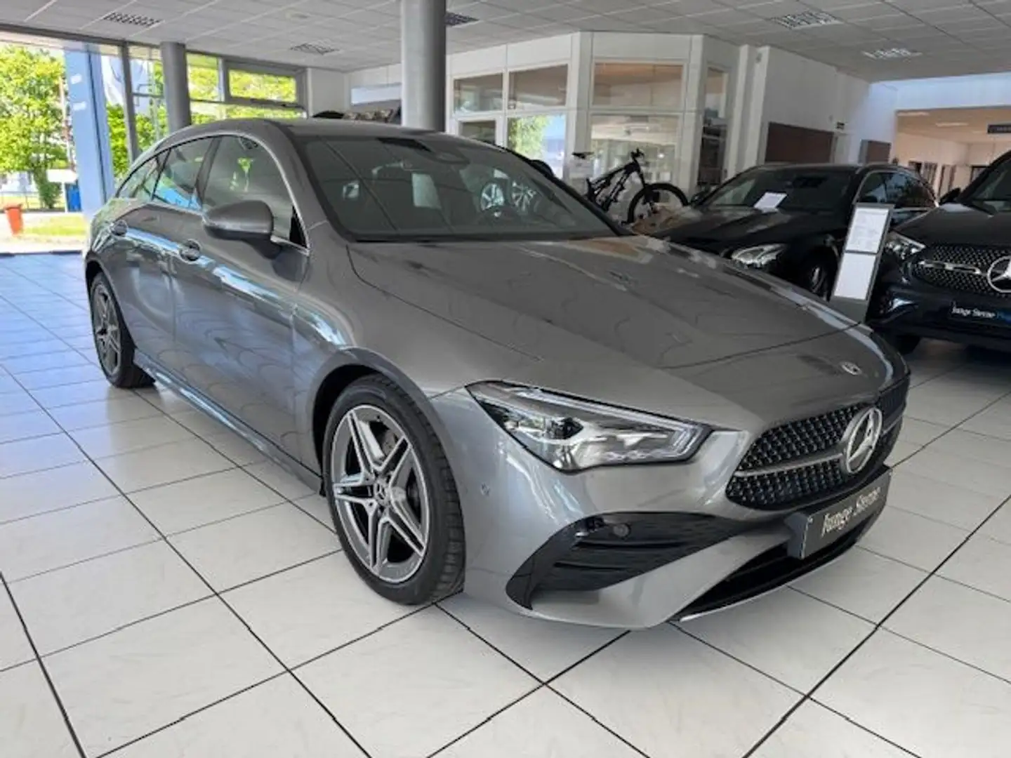 Mercedes-Benz CLA 200 AMG Line Premium Keyless Kamera PDC Grau - 2