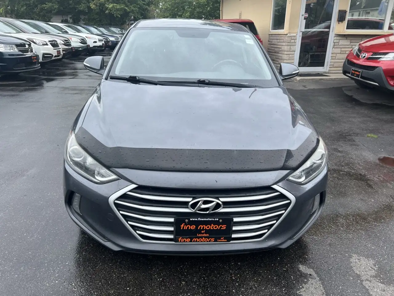 Hyundai ELANTRA photo Hyundai ELANTRA