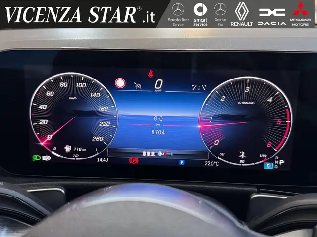 Mercedes-Benz GLB view 10