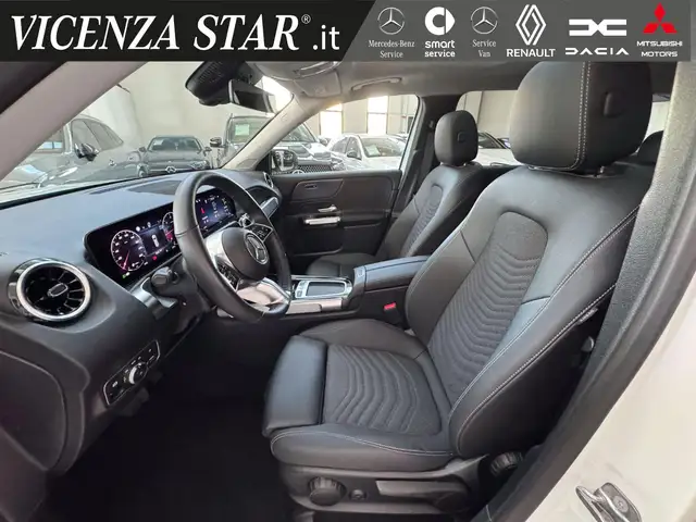 Mercedes-Benz GLB view 6